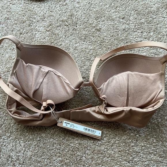 NWT Skims bras - set of 3 36A and 38A - Picture 8 of 11